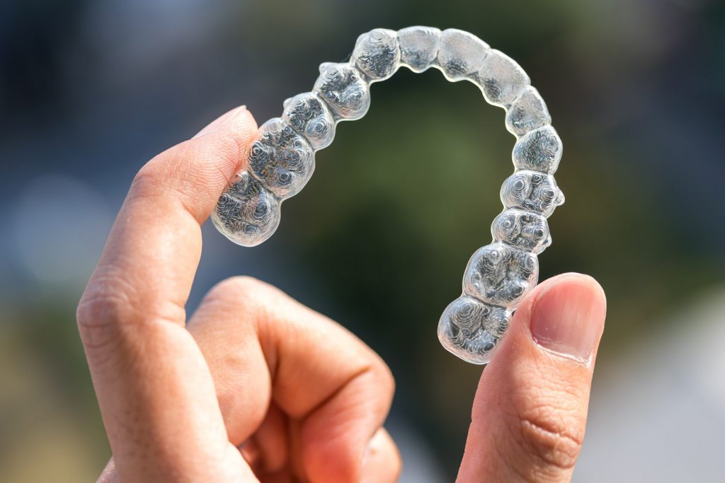 จัดฟัน invisalign