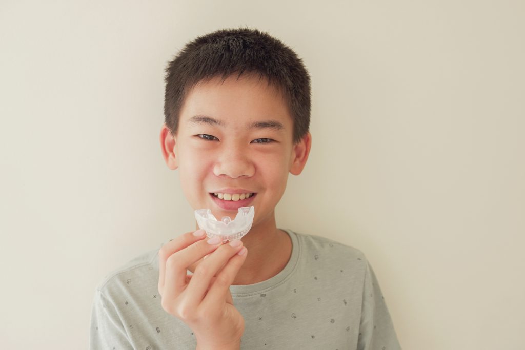 จัดฟัน